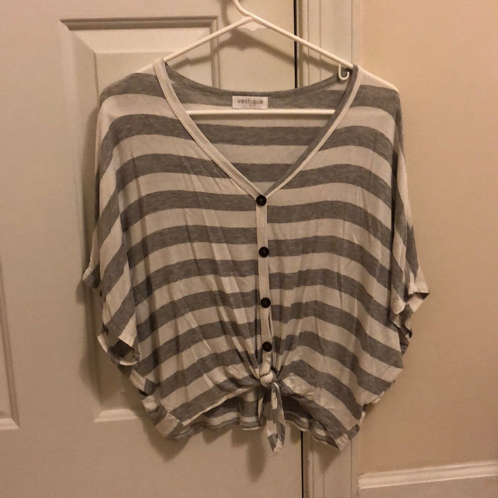 Vestique Top